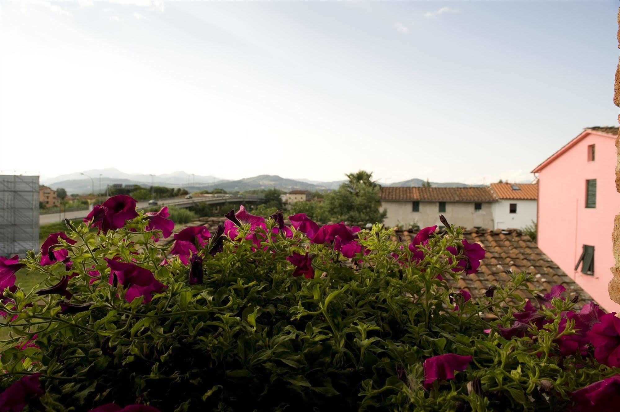 NEW! -Verderame Rooms&Suite in Lucca Buitenkant foto